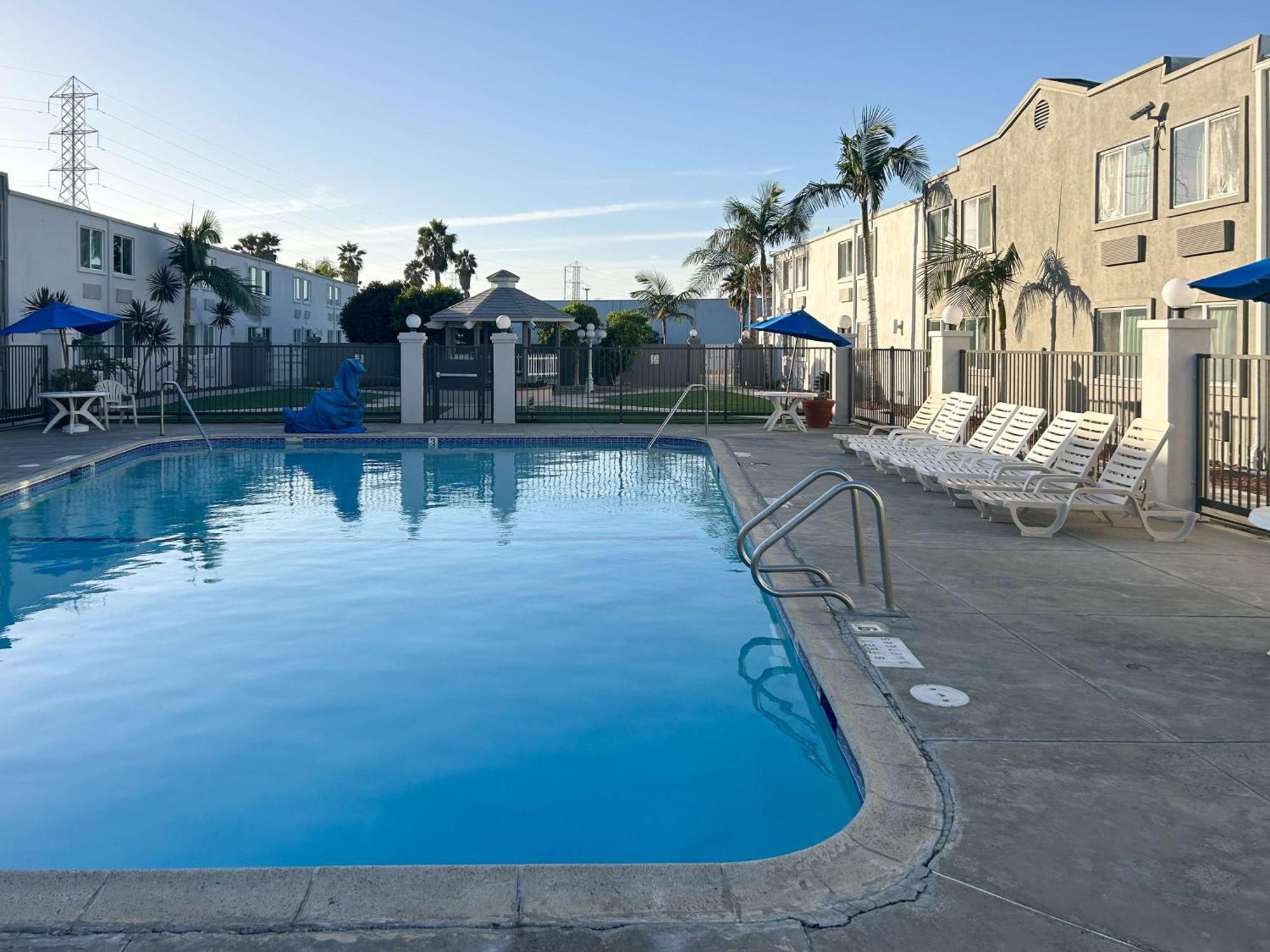 Studio 6 Suites Carson, Ca Dış mekan fotoğraf