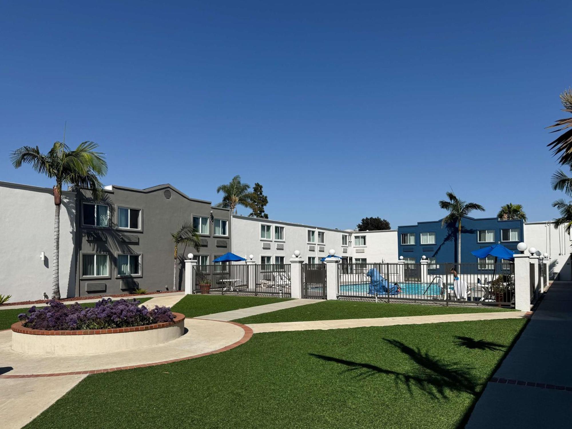 Studio 6 Suites Carson, Ca Dış mekan fotoğraf