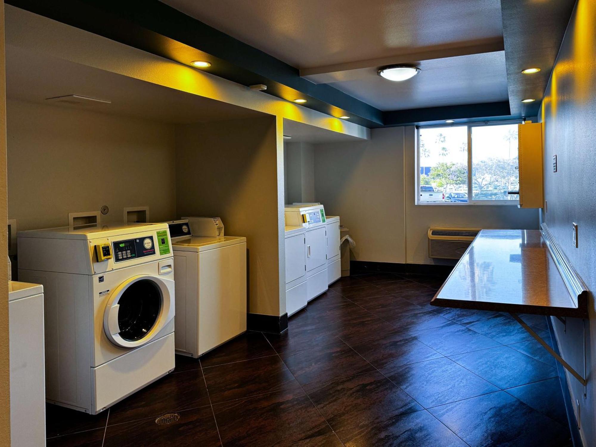 Studio 6 Suites Carson, Ca Dış mekan fotoğraf
